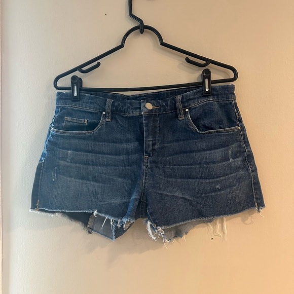 Blank NYC Blue Jean Shorts Distressed Size 28 - Picture 1 of 6